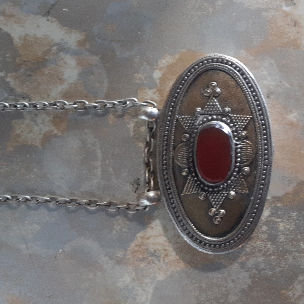 Vintage Oval KAZAKHSTANI Silver Pendant w/goldwash CARNELIAN center 925 Chain